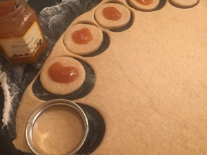 Krapfen ausstechen und füllen