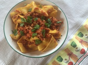 Hühnerbolognese mit Pappardelle