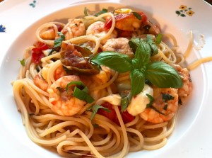 Spaghetti mit Garnelen und Tomaten